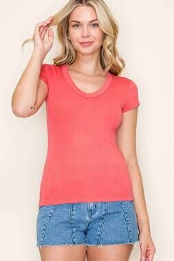 NEW STACCATO ribbed baby tee in coral